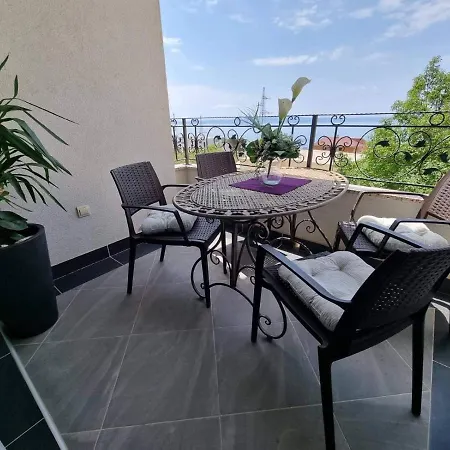 Tomic 2 Apartament Makarska