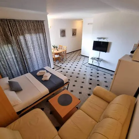 Tomic 2 Apartament