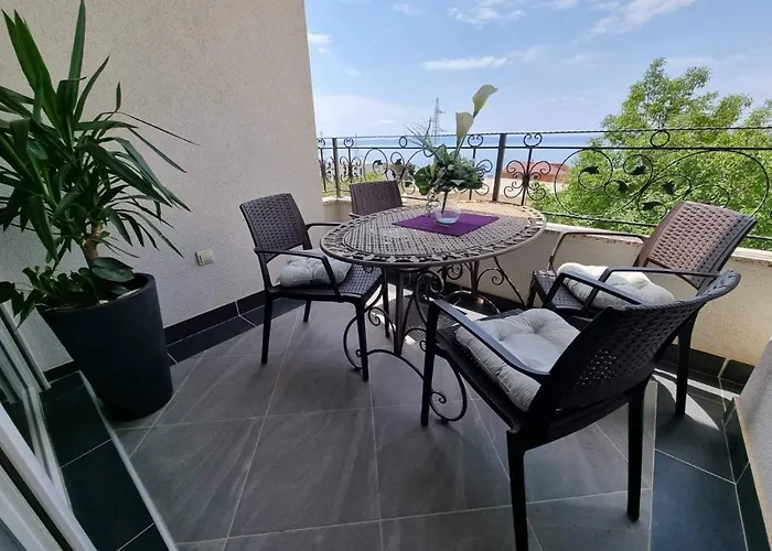 Tomic 2 Apartmán Makarská