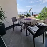 Tomic 2 Apartamento Makarska